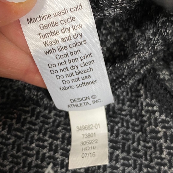 Athleta Criss Cross Power Up Leggings XS EUC - Picture 8 of 8